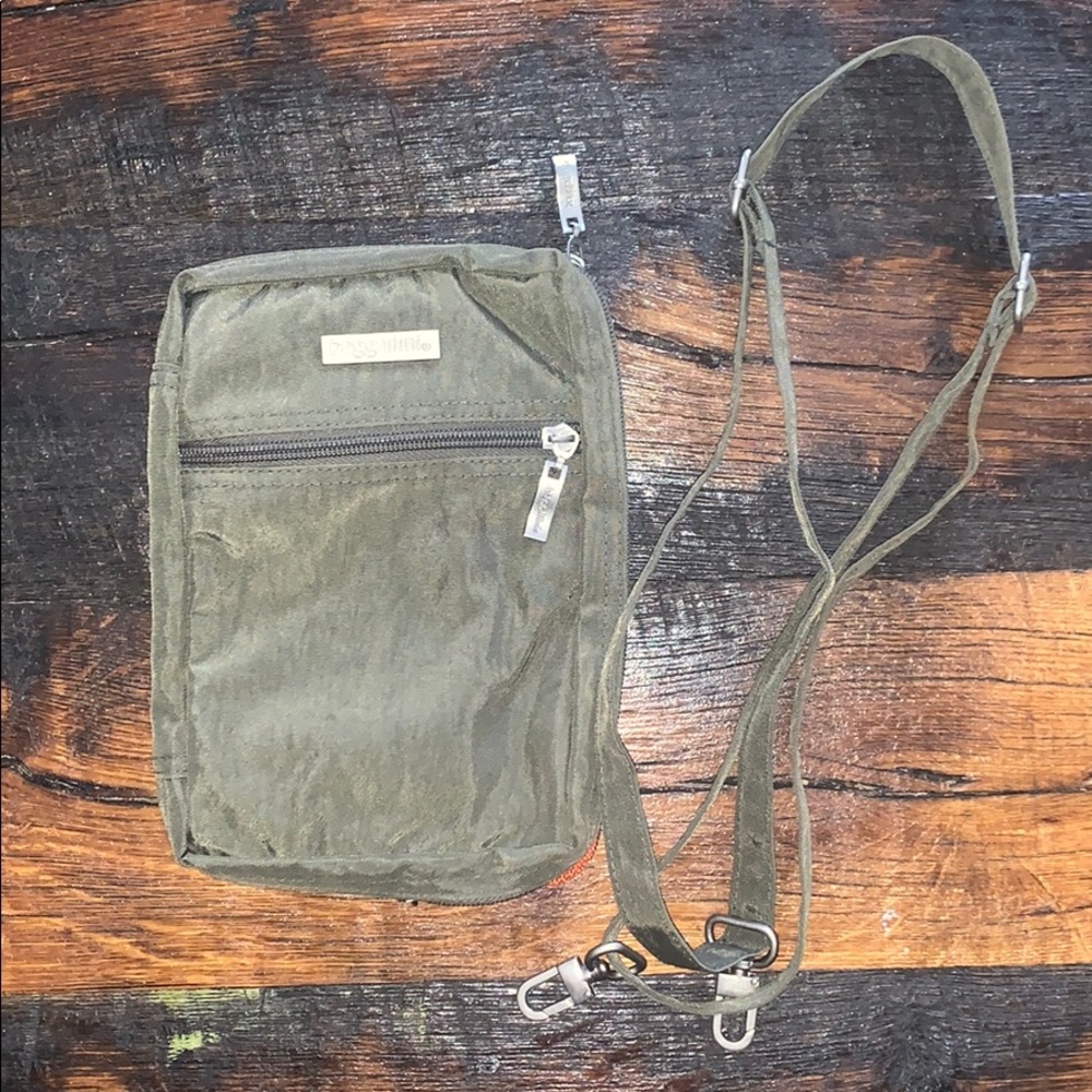 Baggallini Brook Cross body Bag